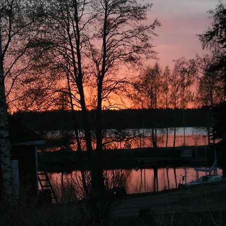 Bed and Breakfast Paksuniemen Majatalo Rääkkylä Exterior foto