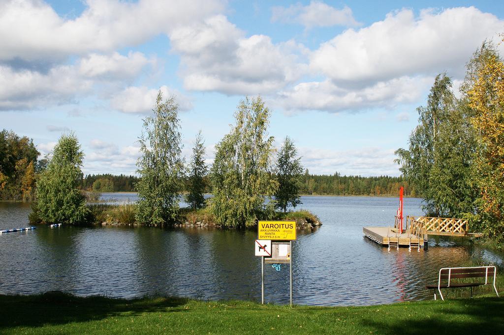 Bed and Breakfast Paksuniemen Majatalo Rääkkylä Exterior foto