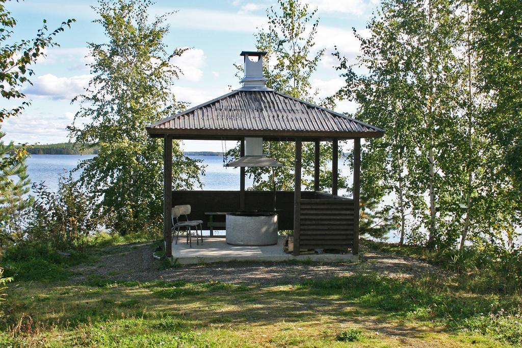 Bed and Breakfast Paksuniemen Majatalo Rääkkylä Exterior foto