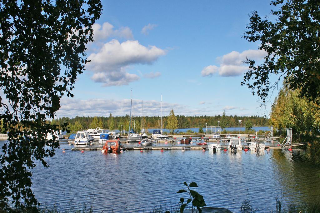 Bed and Breakfast Paksuniemen Majatalo Rääkkylä Exterior foto