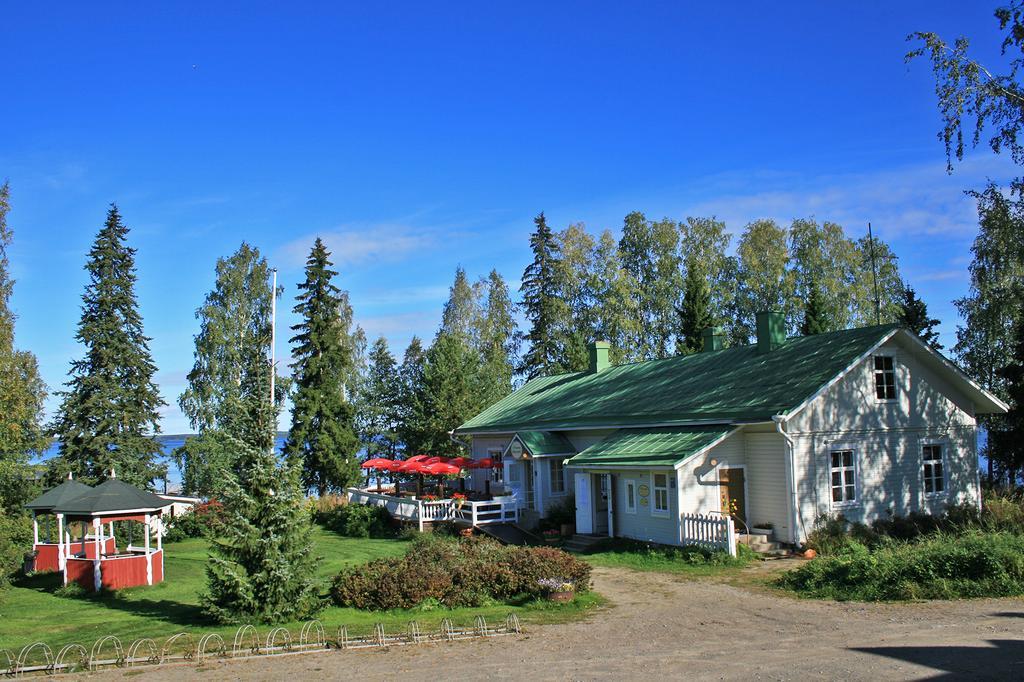 Bed and Breakfast Paksuniemen Majatalo Rääkkylä Exterior foto